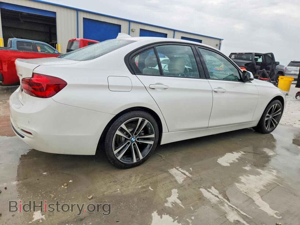 2018 BMW 3 SERIES - VIN: WBA8B9C56JEE81773 - Photo 3