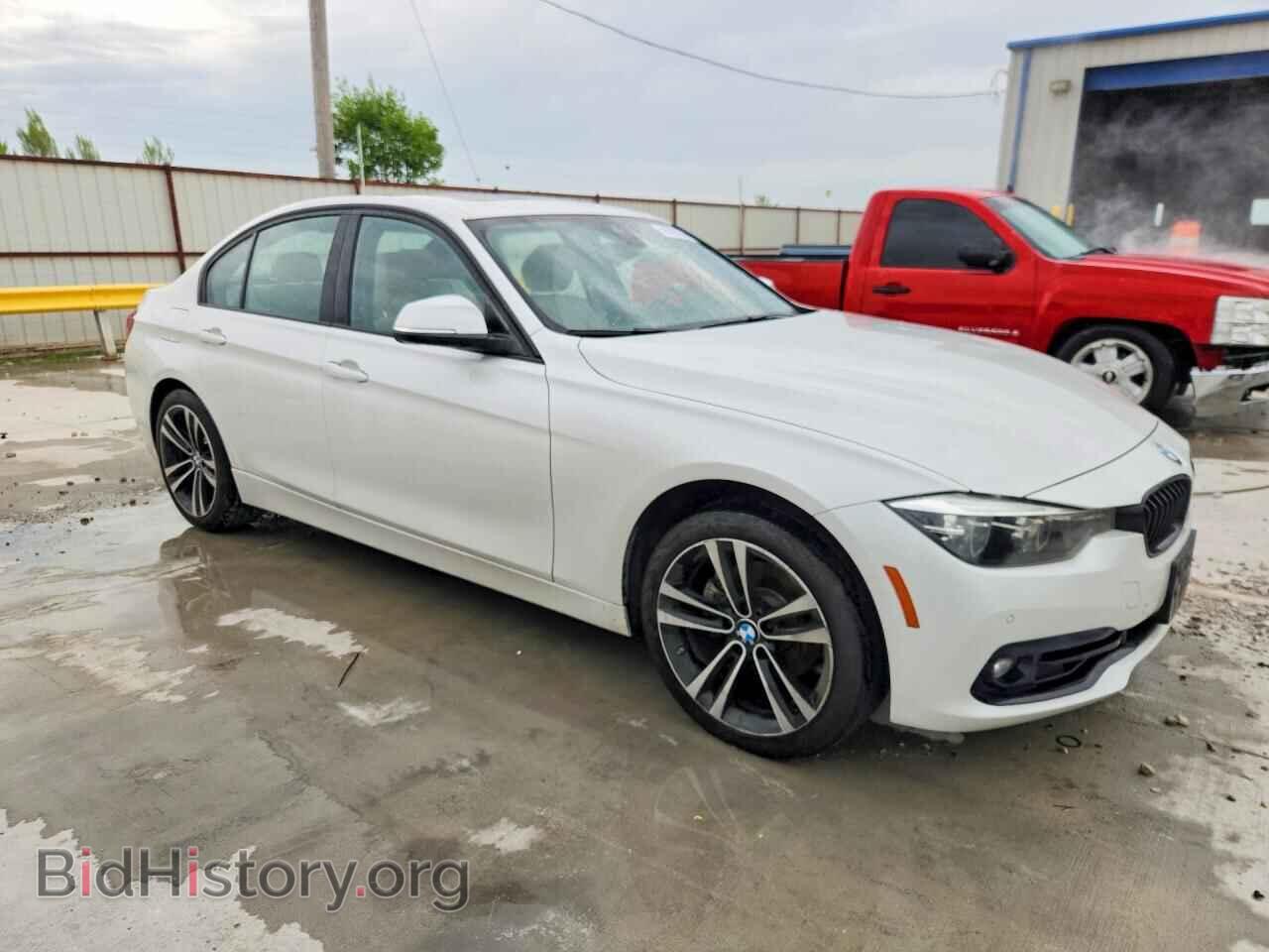 2018 BMW 3 SERIES - VIN: WBA8B9C56JEE81773 - Photo 4