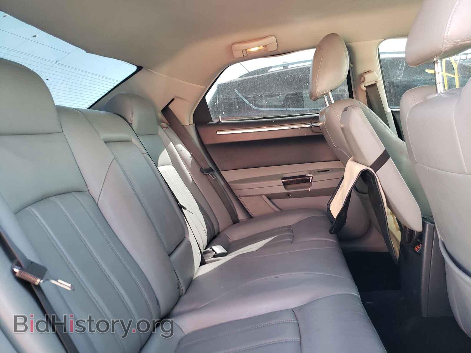2007 CHRYSLER 300 - VIN: 2C3KK63H57H651769 - Фото 6