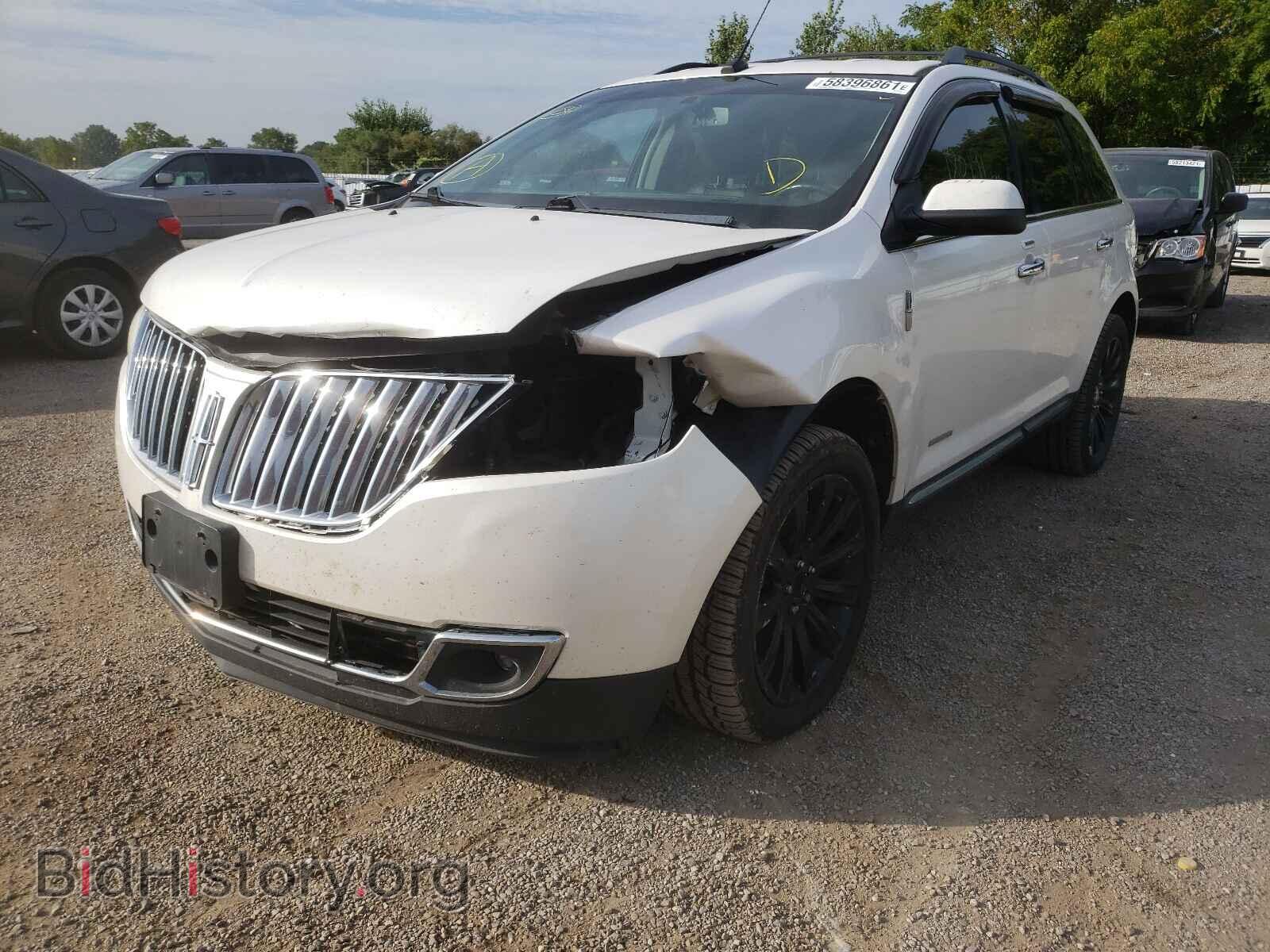 2011 LINCOLN MKX - VIN: 2LMDJ8JKXBBJ27059 - Фото 2