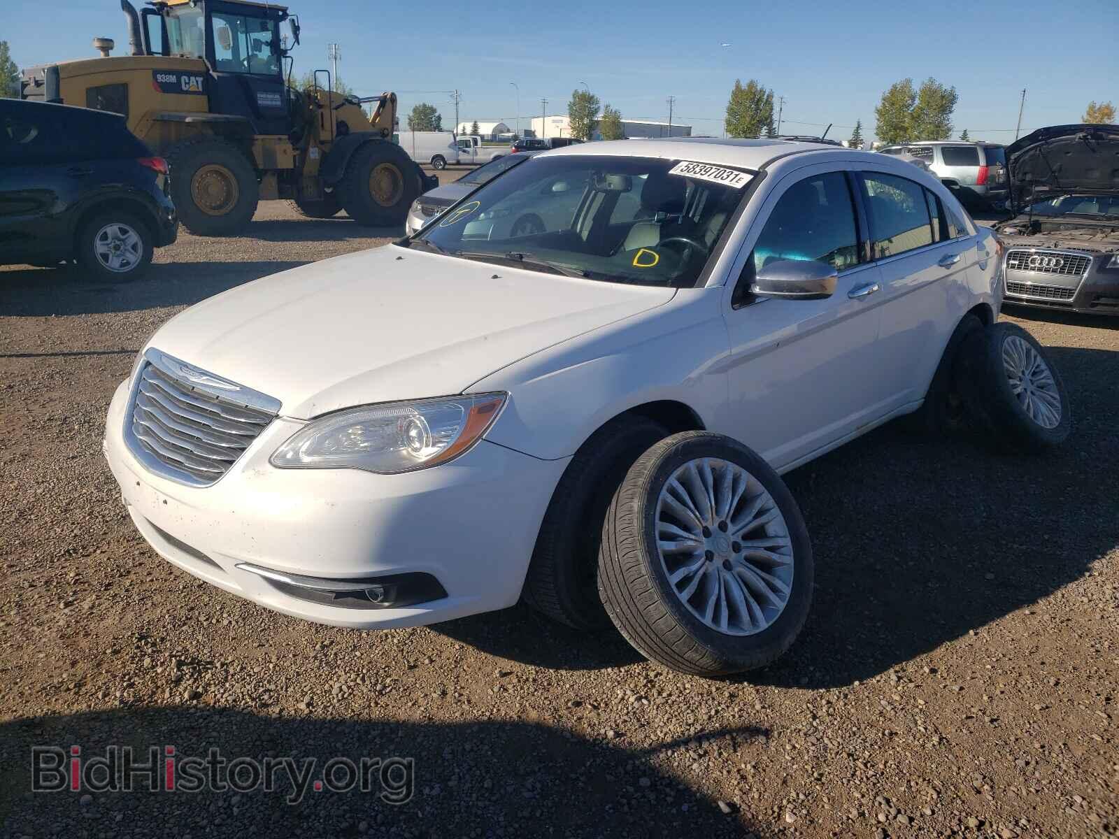 2012 CHRYSLER 200 - VIN: 1C3CCBCG5CN266716 - Фото 2