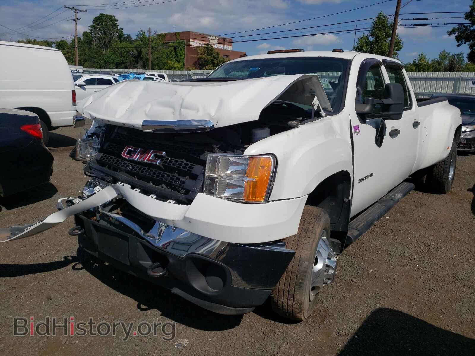 2013 GMC SIERRA - VIN: 1GT422C81DF231114 - Фото 2