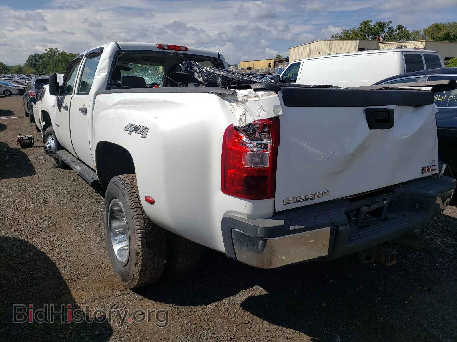 2013 GMC SIERRA - VIN: 1GT422C81DF231114 - Фото 3
