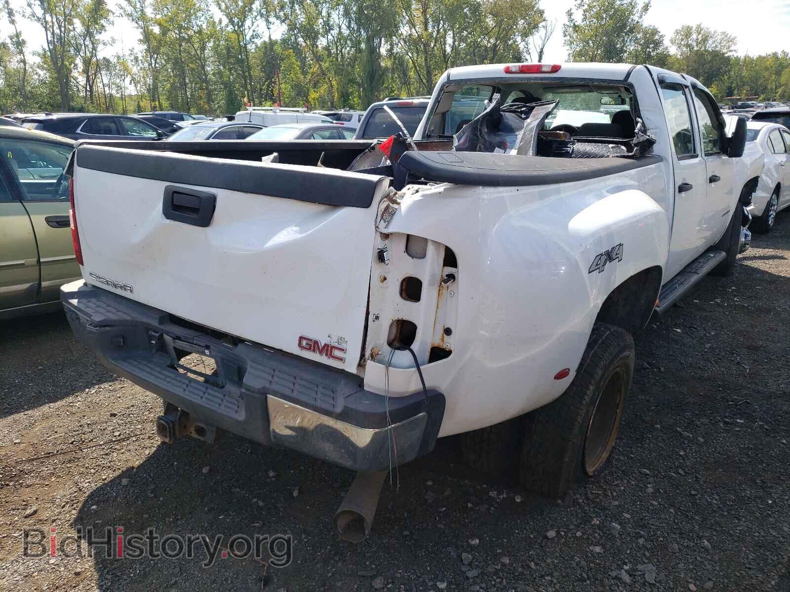 2013 GMC SIERRA - VIN: 1GT422C81DF231114 - Фото 4
