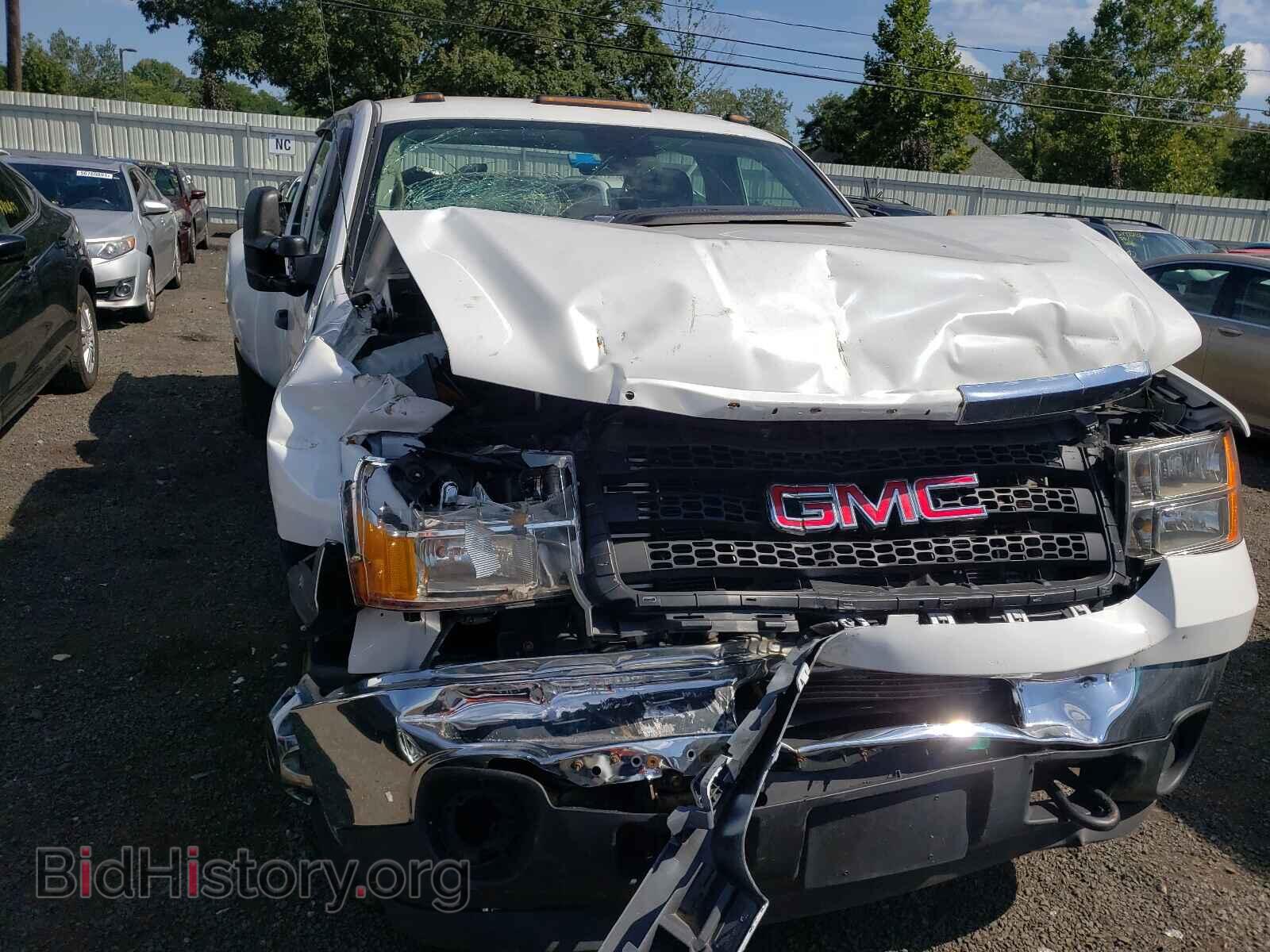 2013 GMC SIERRA - VIN: 1GT422C81DF231114 - Фото 9