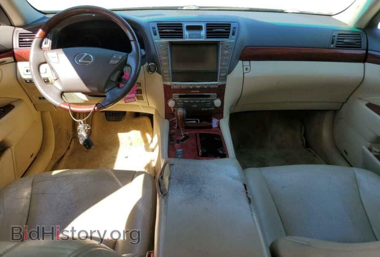 2011 LEXUS LS460 - VIN: JTHCL5EF0B5010384 - Photo 8