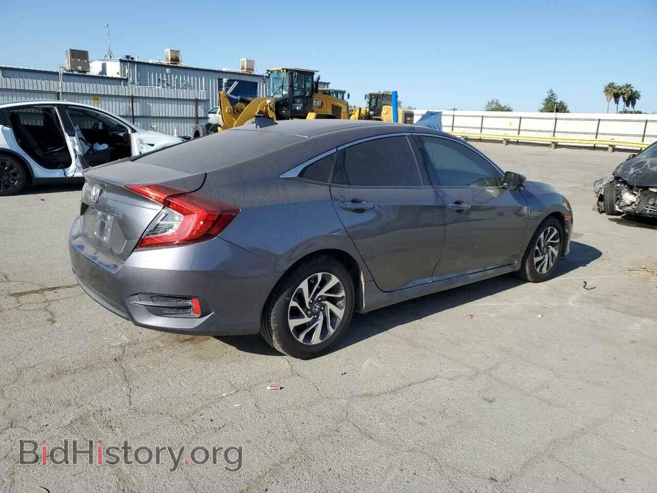 2018 HONDA CIVIC - VIN: 2HGFC2F7XJH594449 - Фото 3