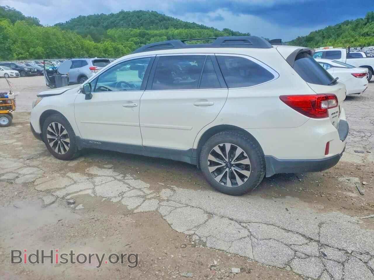 2016 SUBARU OUTBACK - VIN: 4S4BSANC1G3242781 - Photo 2