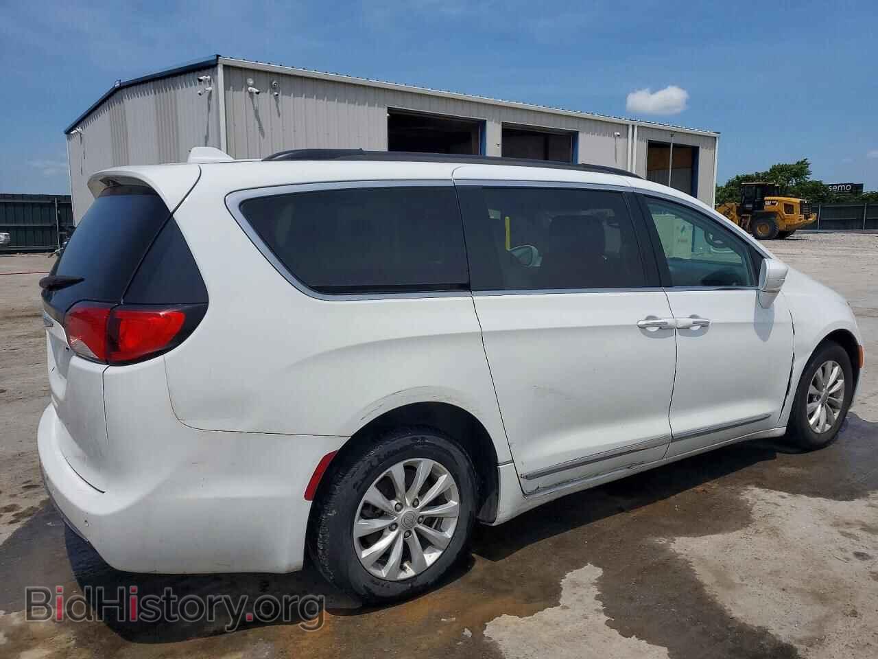 2017 CHRYSLER PACIFICA - VIN: 2C4RC1BG1HR569150 - Photo 3