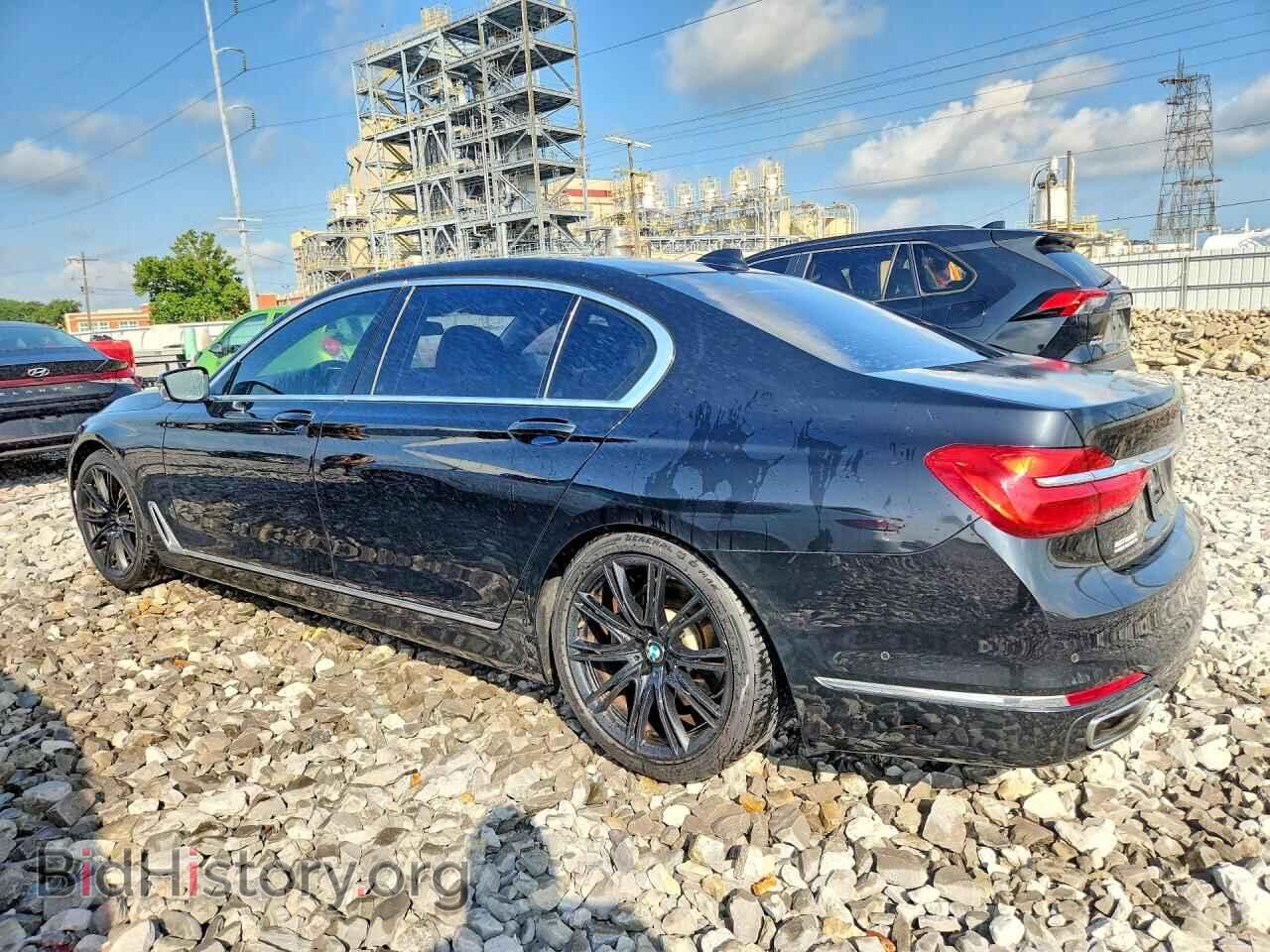 2019 BMW 7 SERIES - VIN: WBA7E2C52KB218383 - Photo 2