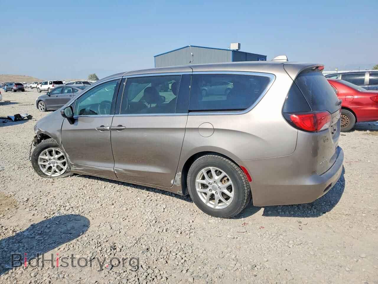 2018 CHRYSLER PACIFICA - VIN: 2C4RC1CG2JR133041 - Photo 2