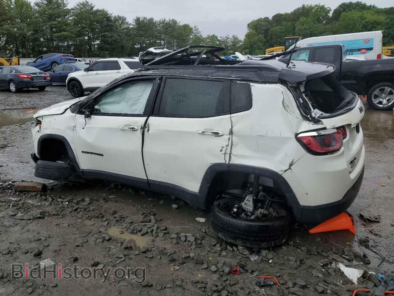 2019 JEEP COMPASS - VIN: 3C4NJDBB6KT761212 - Photo 2