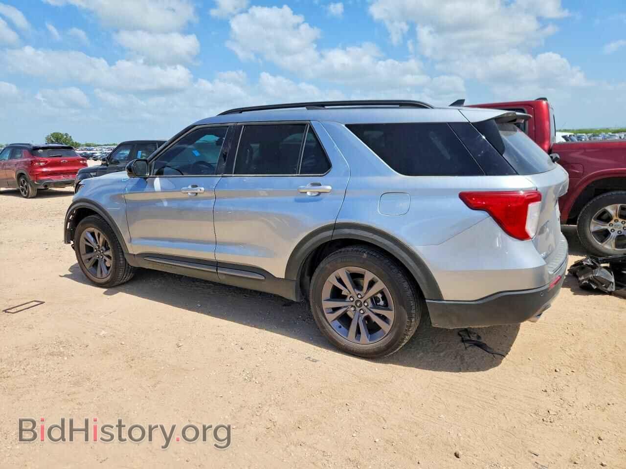 2024 FORD EXPLORER - VIN: 1FMSK7DHXRGA45314 - Photo 2