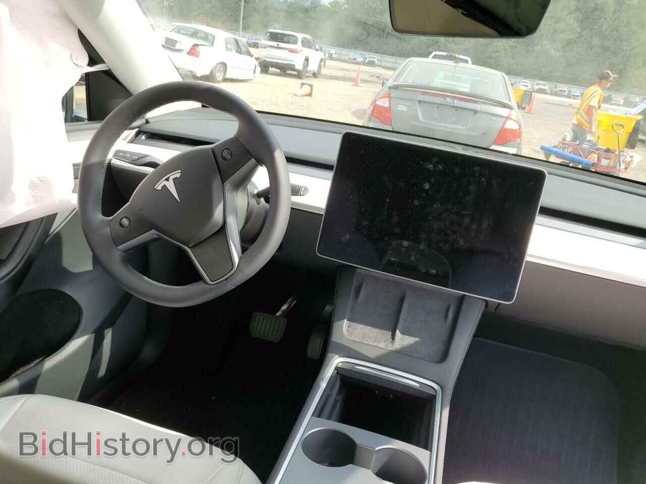 2024 TESLA MODEL Y - VIN: 7SAYGAEE7RF123224 - Photo 8
