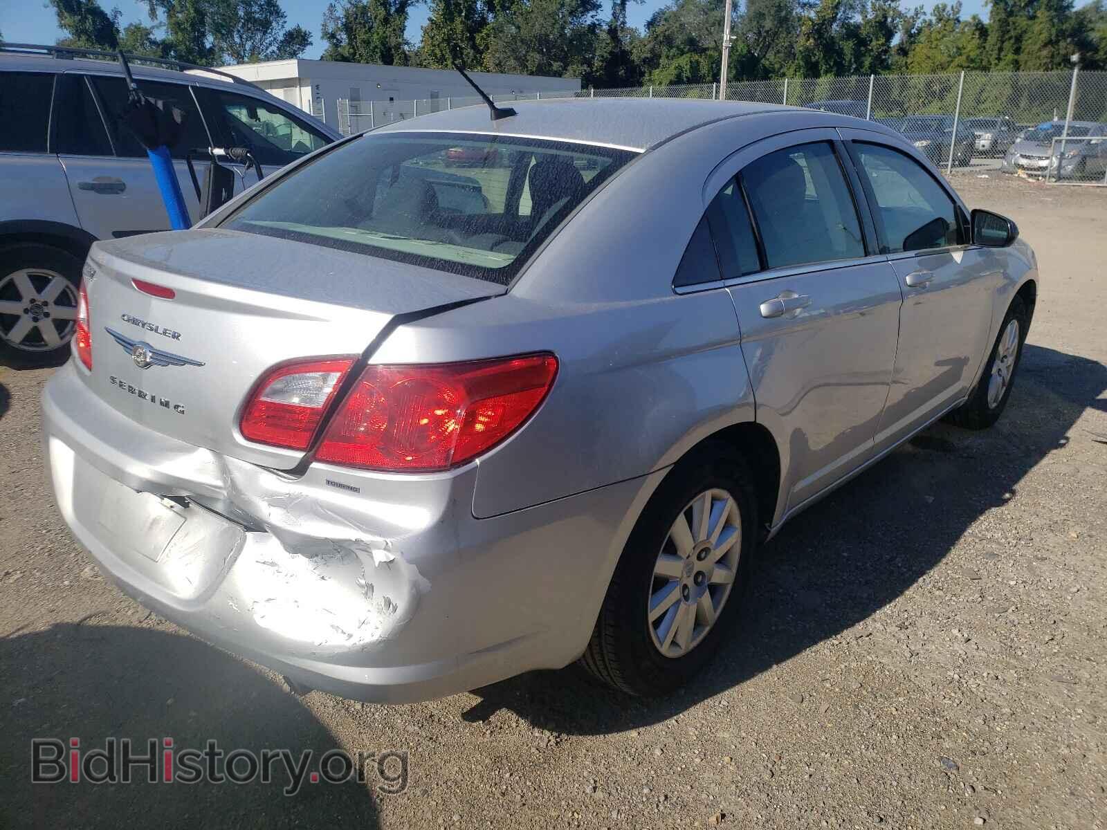 2010 CHRYSLER SEBRING - VIN: 1C3CC4FB0AN143463 - Фото 4