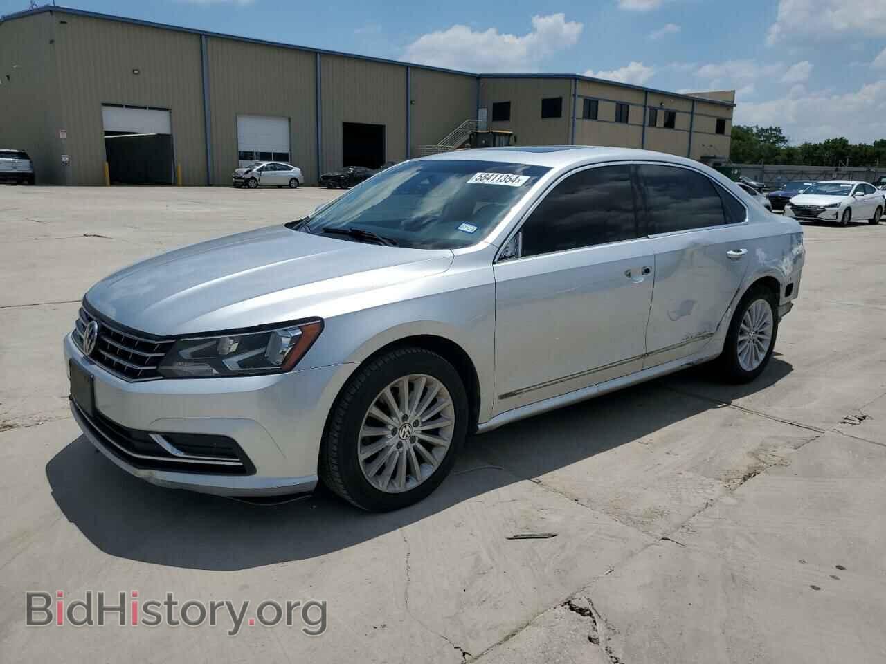 Фотография 1VWBT7A38HC036009 - VOLKSWAGEN PASSAT 2017