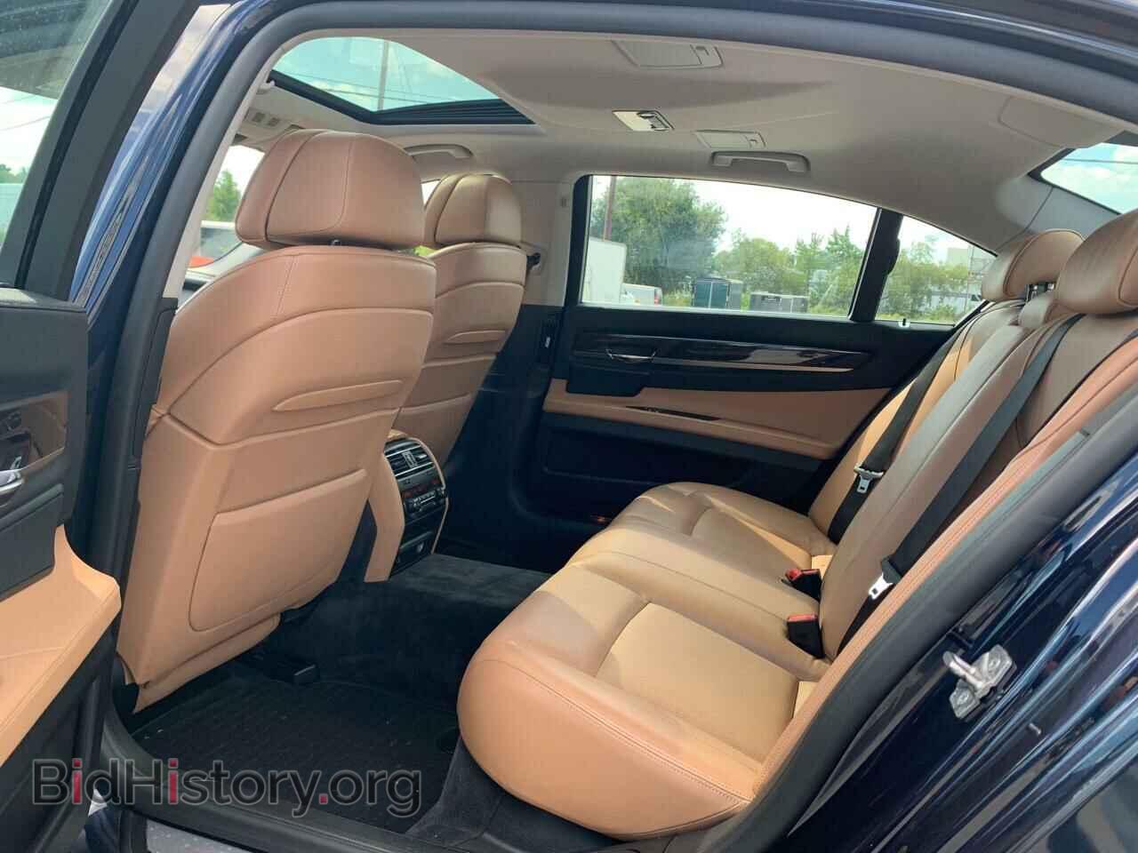 2011 BMW 7 SERIES - VIN: WBAKC8C57BC431889 - Фото 6