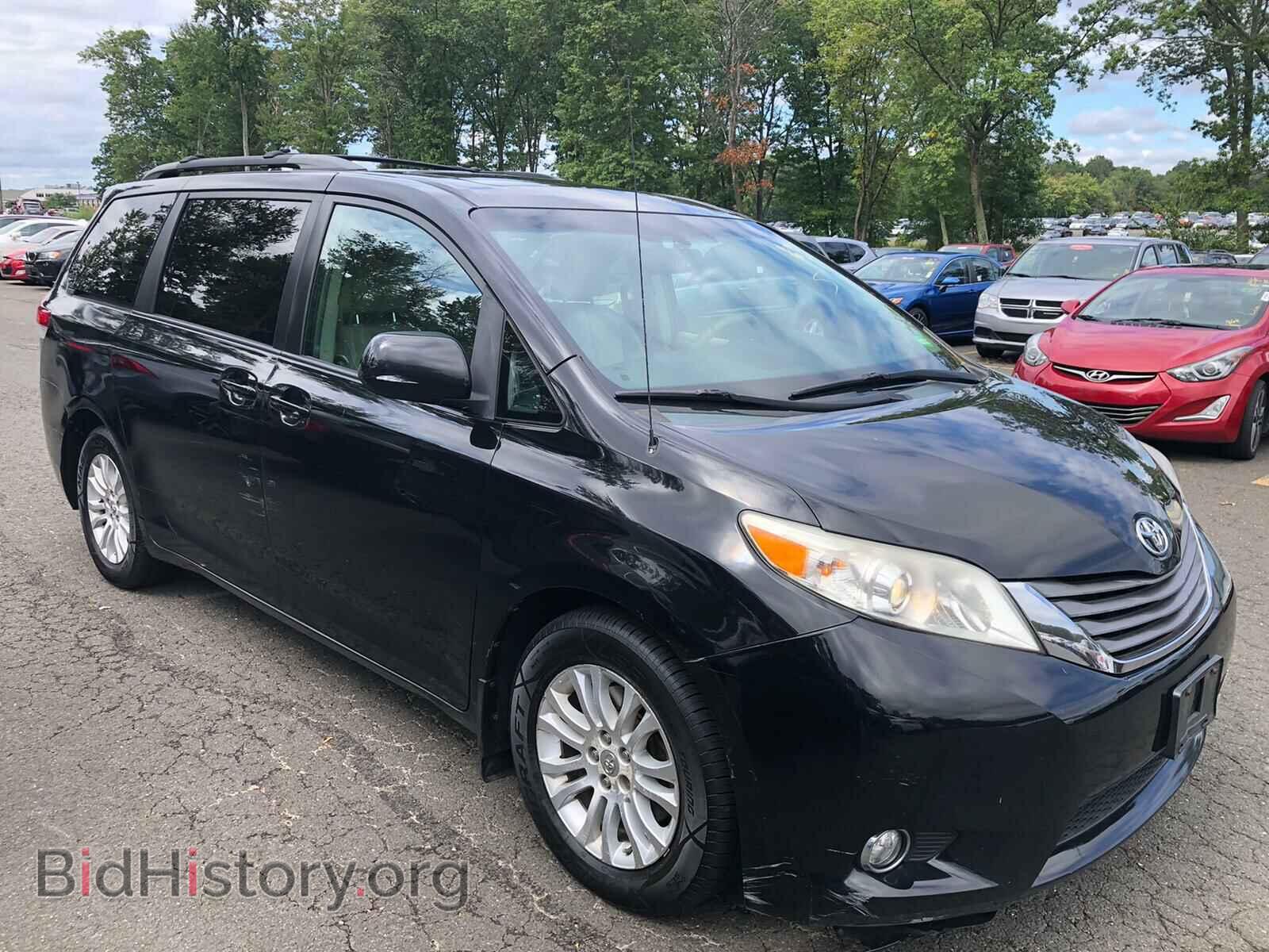 Фотография 5TDYK3DC0BS093430 - TOYOTA SIENNA 2011