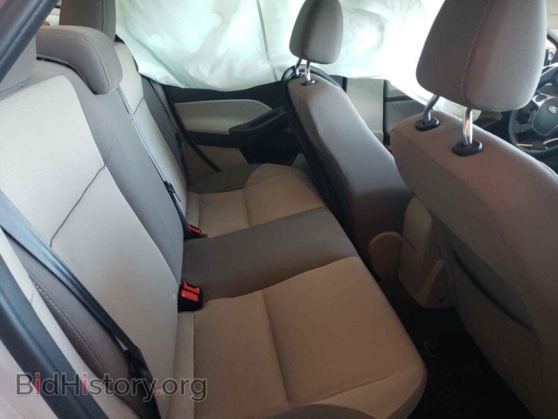 2012 Ford FOCUS (VIN 1FAHP3F24CL219478) — фото 6 из 10
