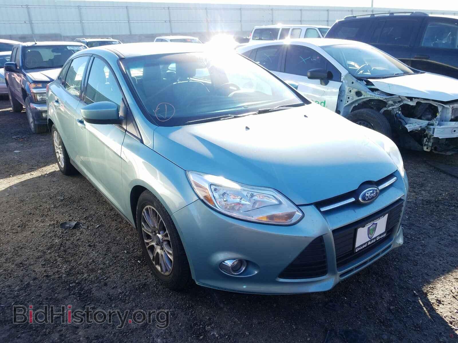 Photo 1FAHP3F26CL333532 - FORD FOCUS 2012