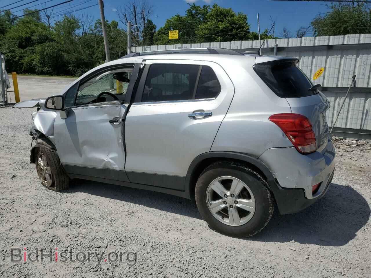 2017 CHEVROLET TRAX - VIN: 3GNCJPSBXHL282817 - Фото 2