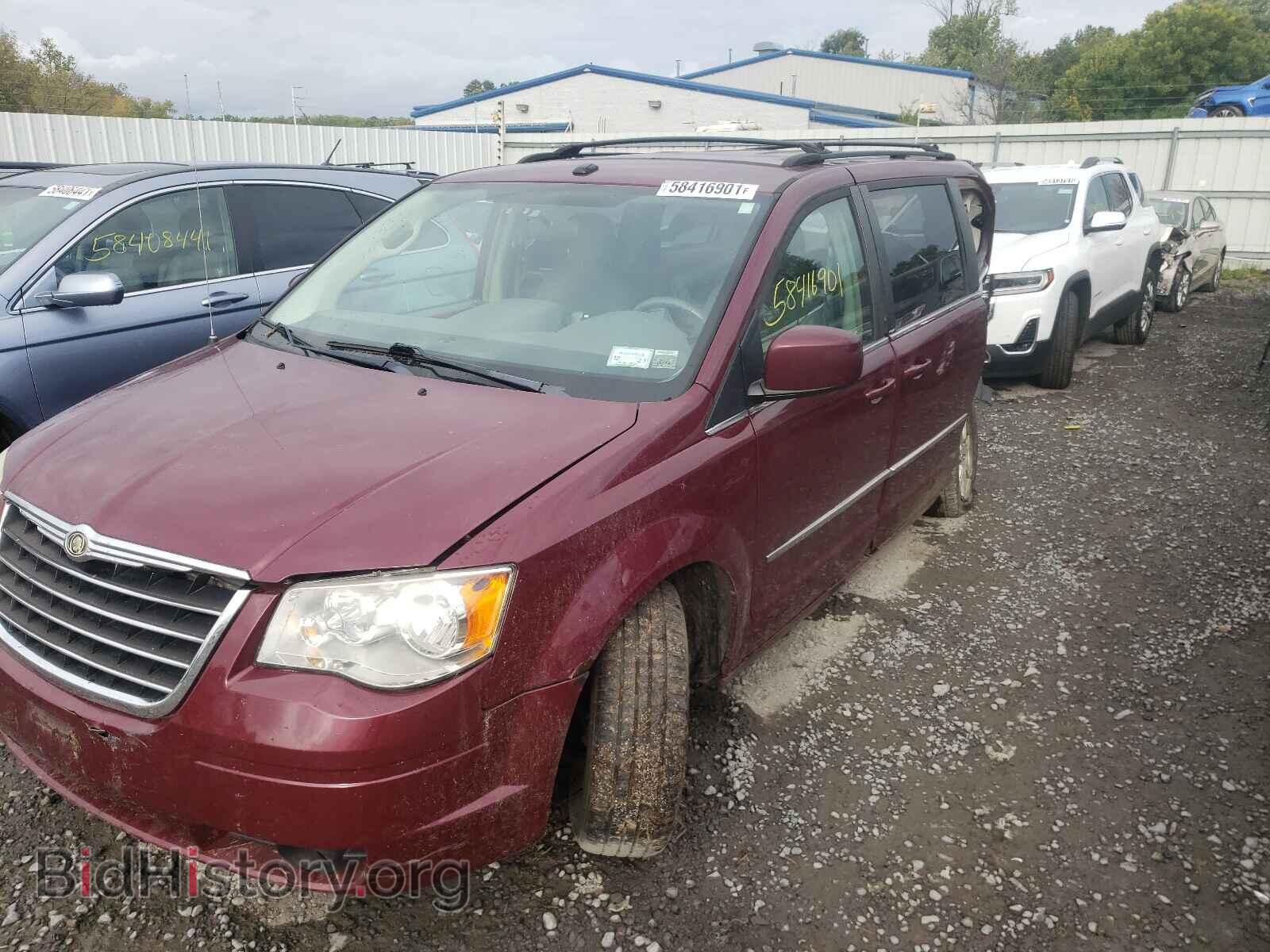 2009 CHRYSLER MINIVAN - VIN: 2A8HR54169R598244 - Фото 2
