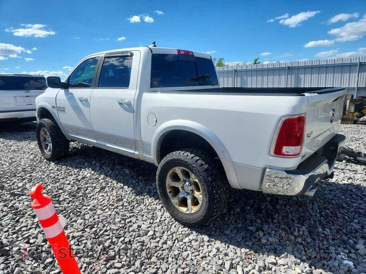 2015 RAM 1500 - VIN: 1C6RR7NT5FS767050 - Фото 2