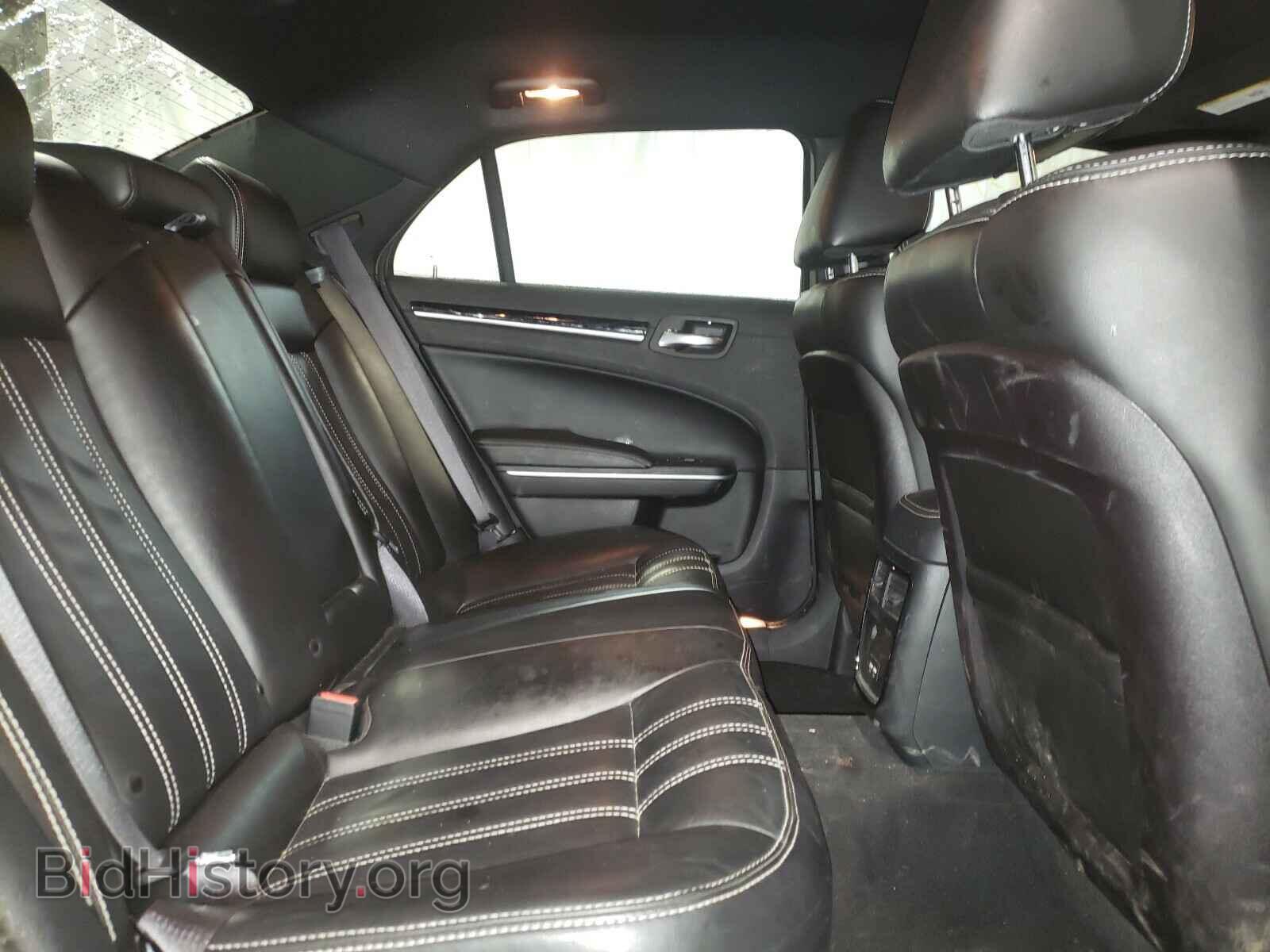 2019 CHRYSLER 300 - VIN: 2C3CCAGG8KH690788 - Фото 6