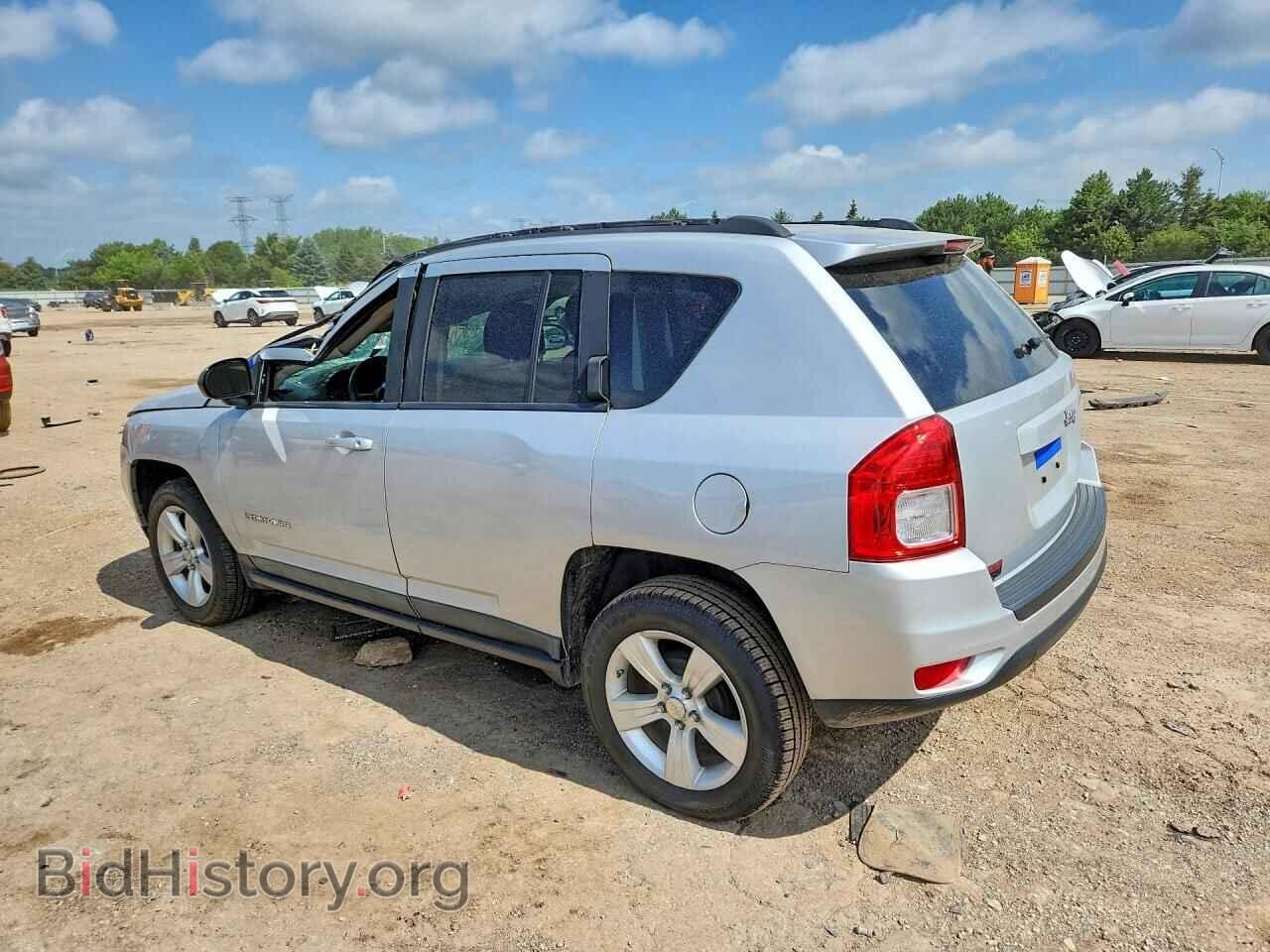 2011 JEEP COMPASS - VIN: 1J4NT1FA3BD289142 - Фото 2