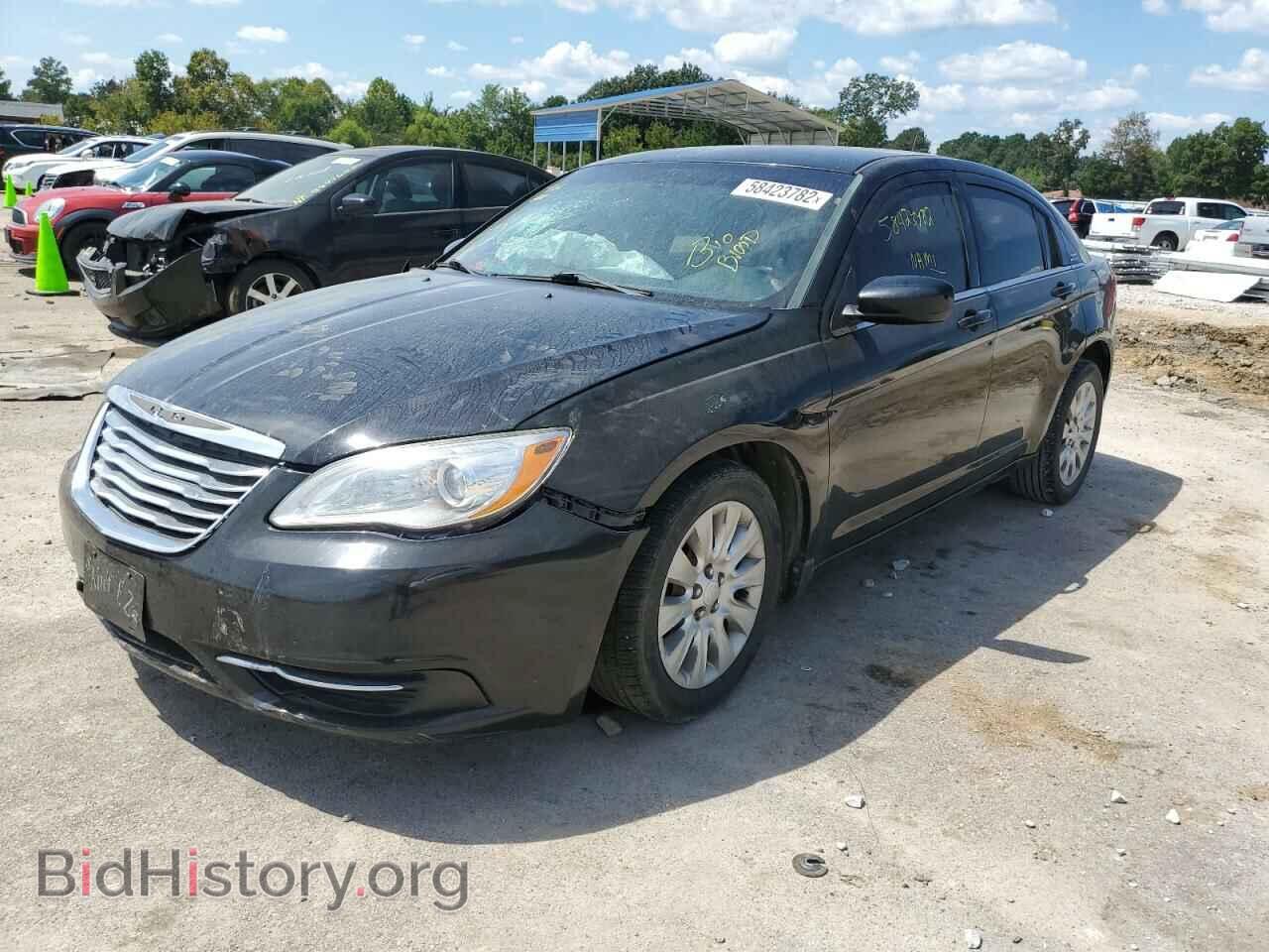 2013 CHRYSLER 200 - VIN: 1C3CCBAB3DN646856 - Фото 2