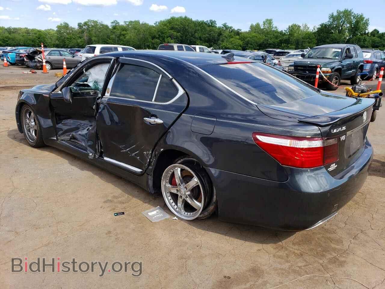2009 LEXUS LS460 - VIN: JTHCL46F595000260 - Photo 2