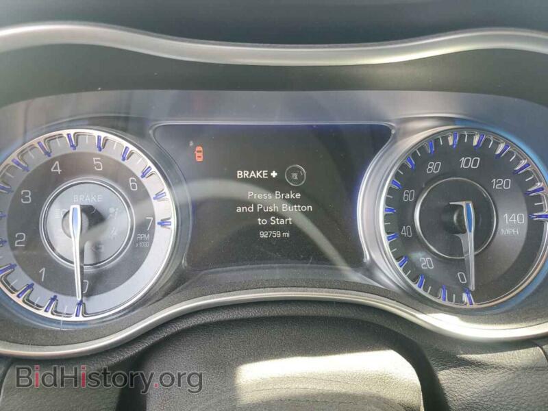 2016 Chrysler 300 (VIN 2C3CCAEG6GH243581) — фото 9 из 14