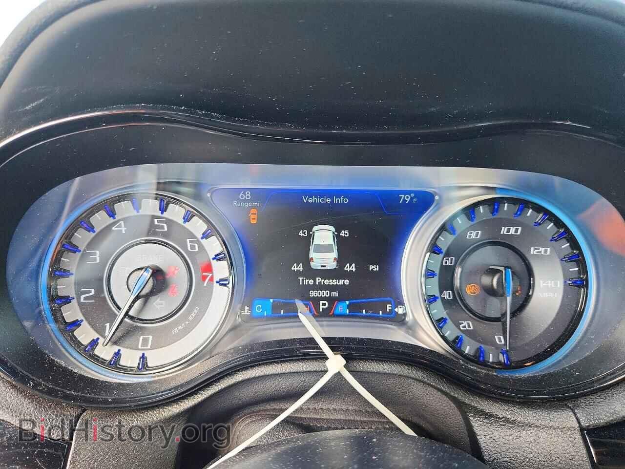 2023 CHRYSLER 300 - VIN: 2C3CCABG9PH644501 - Photo 9