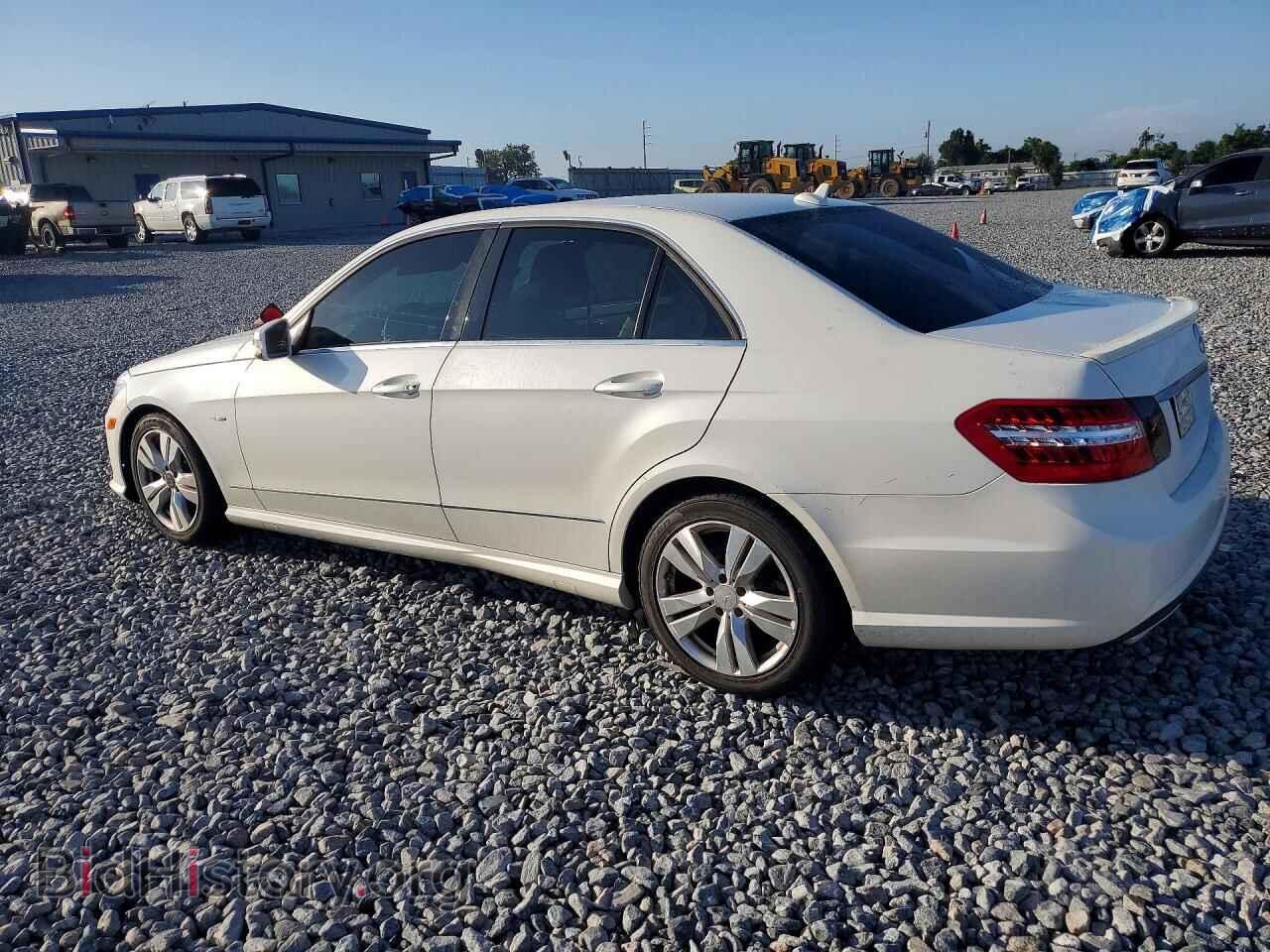 2011 MERCEDES-BENZ E-CLASS - VIN: WDDHF2EB2BA399052 - Фото 2