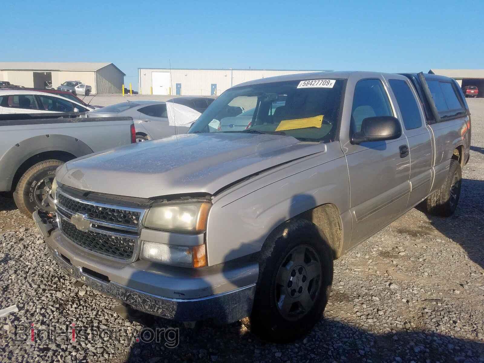 2007 CHEVROLET SILVERADO - VIN: 2GCEC19Z371117610 - Фото 2