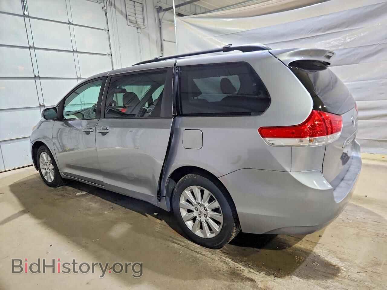 2011 TOYOTA SIENNA - VIN: 5TDJK3DC4BS025326 - Фото 2