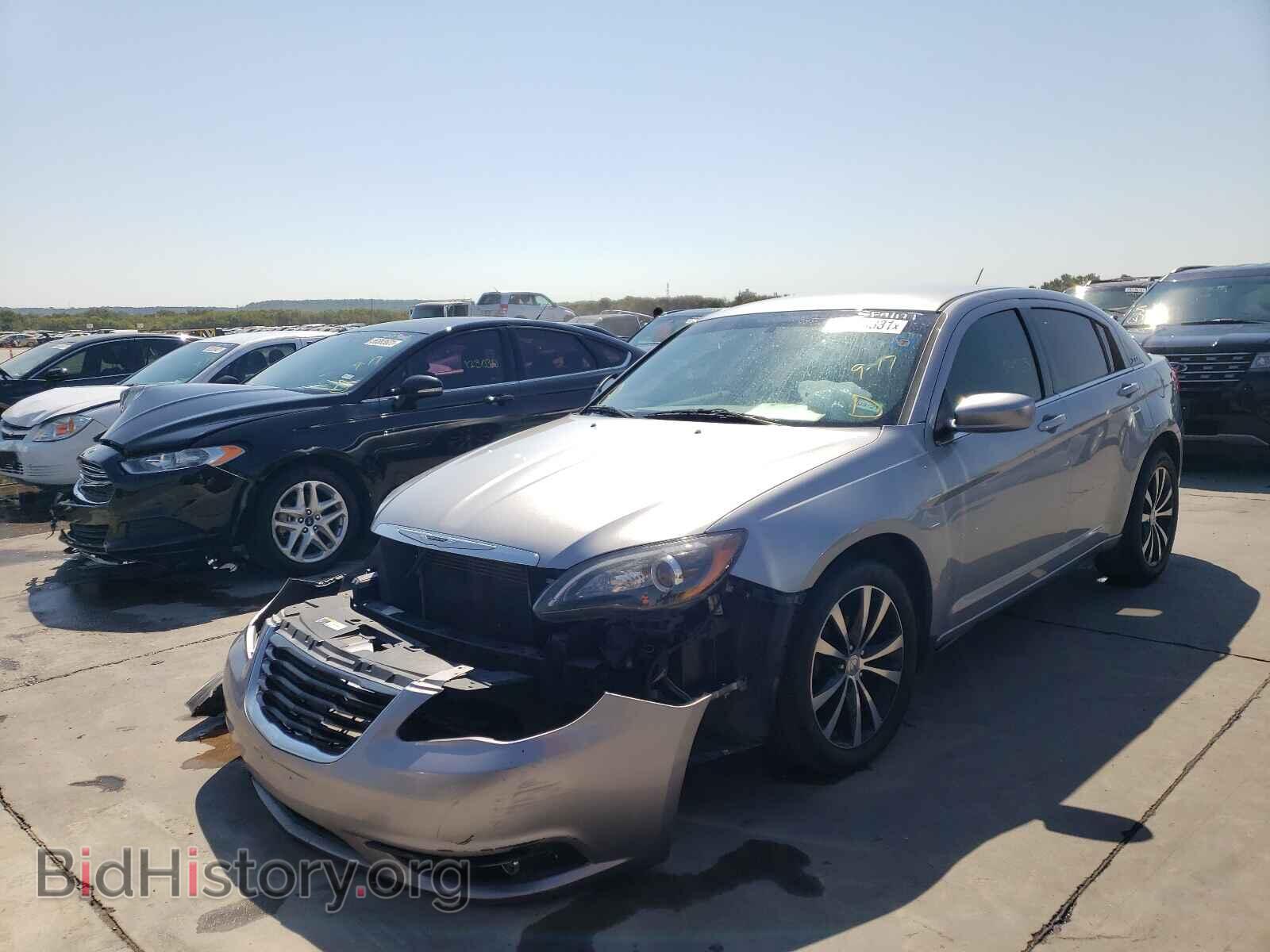 2014 CHRYSLER 200 - VIN: 1C3CCBBB6EN137747 - Фото 2