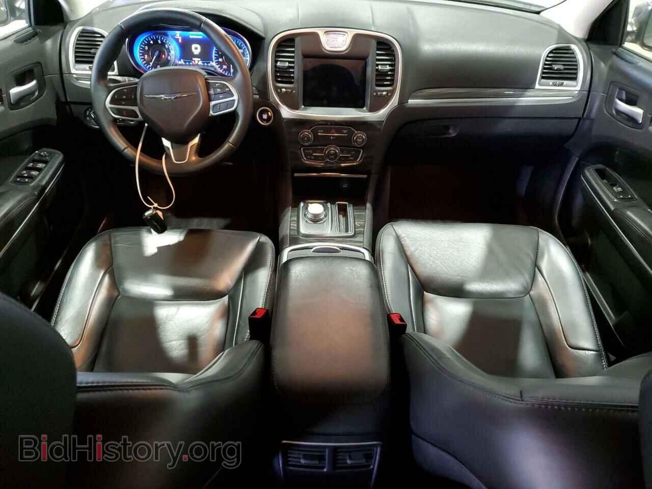 2017 CHRYSLER 300 - VIN: 2C3CCAAG0HH584465 - Фото 8