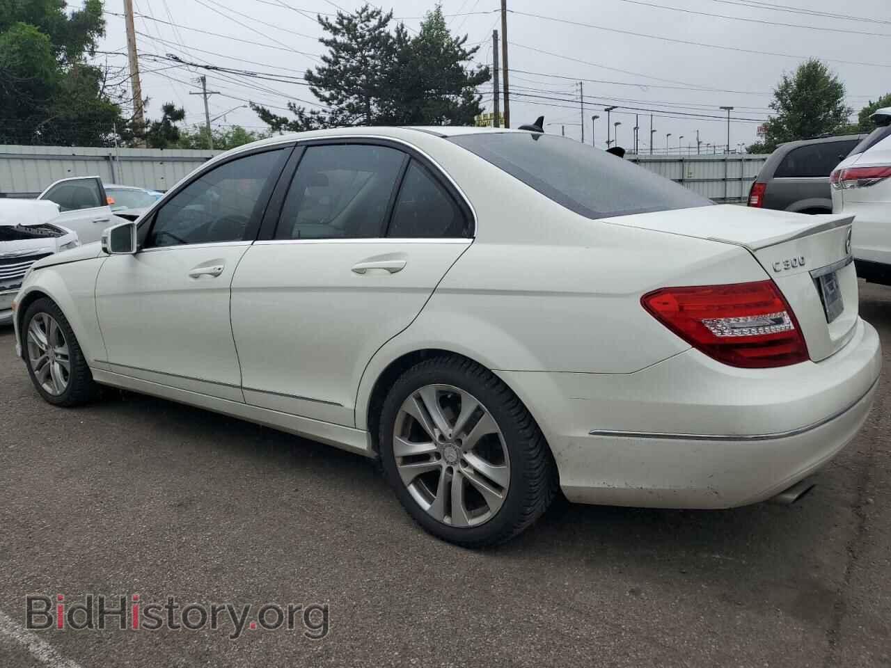 2012 MERCEDES-BENZ C-CLASS - VIN: WDDGF8BB0CA647755 - Фото 2