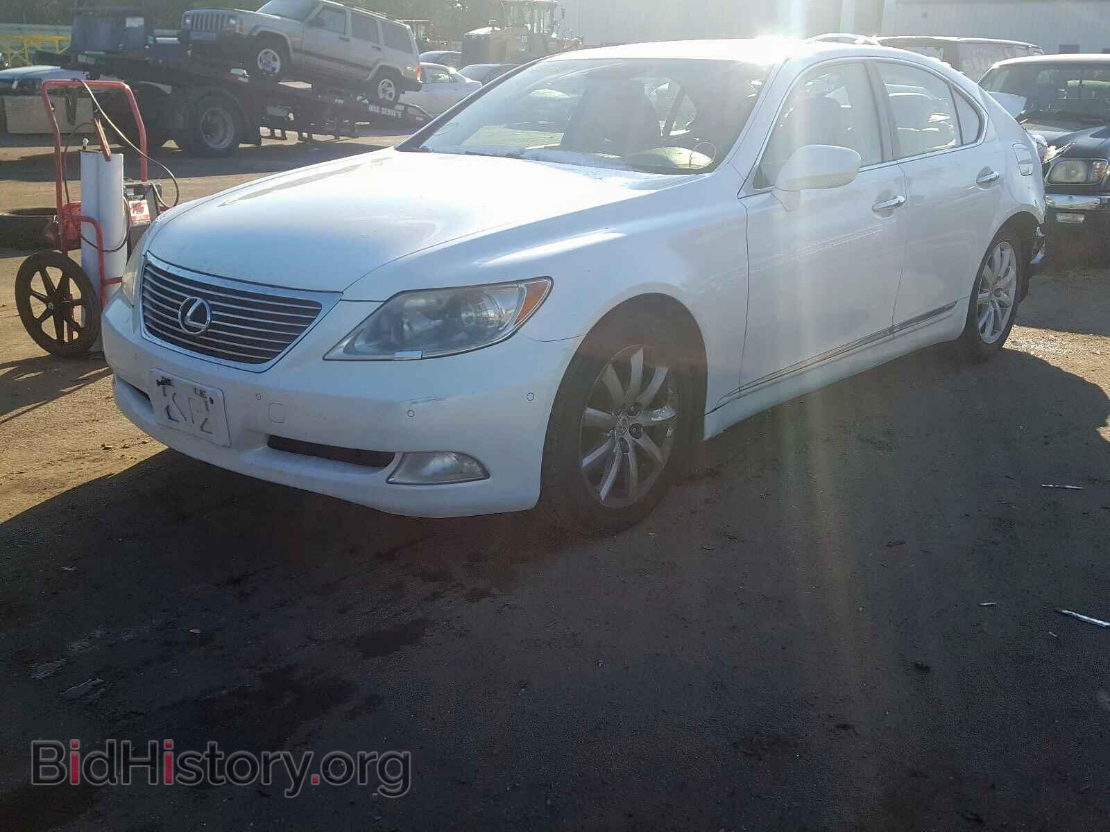 2007 LEXUS LS460 - VIN: JTHBL46F975036610 - Photo 2