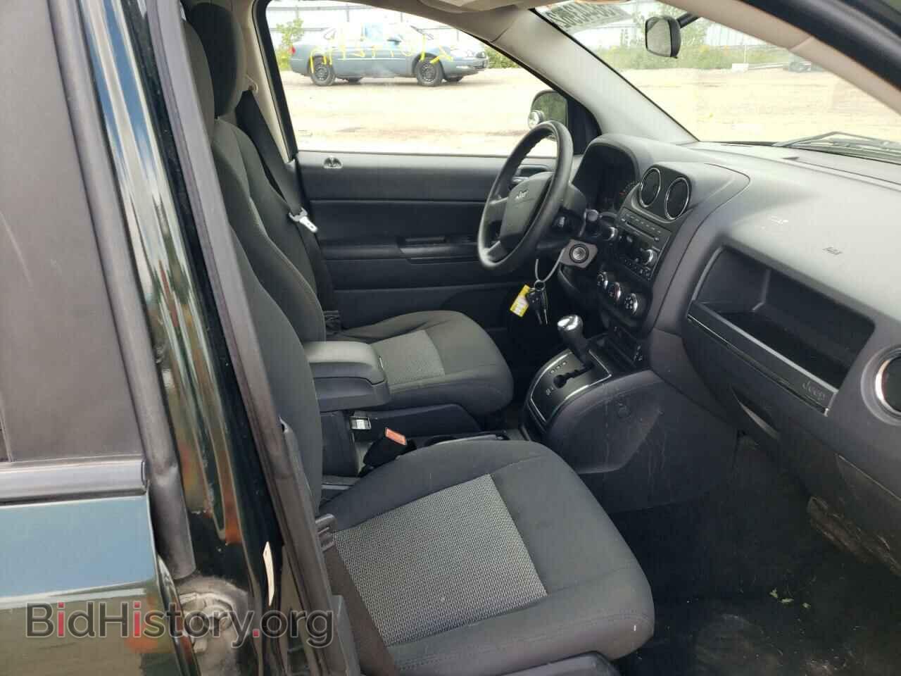 2010 JEEP COMPASS - VIN: 1J4NF4FB3AD630944 - Photo 5
