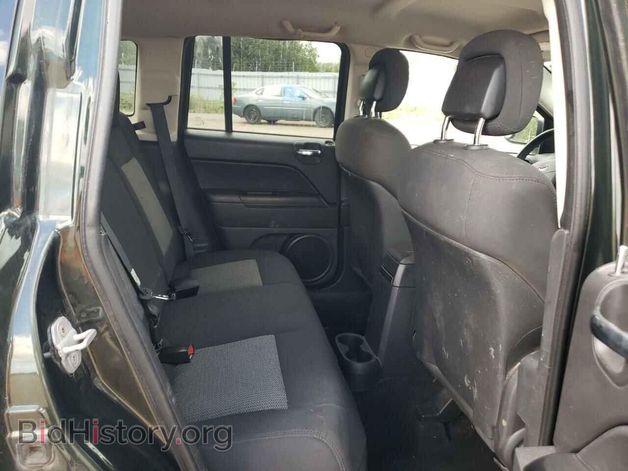 2010 JEEP COMPASS - VIN: 1J4NF4FB3AD630944 - Photo 6