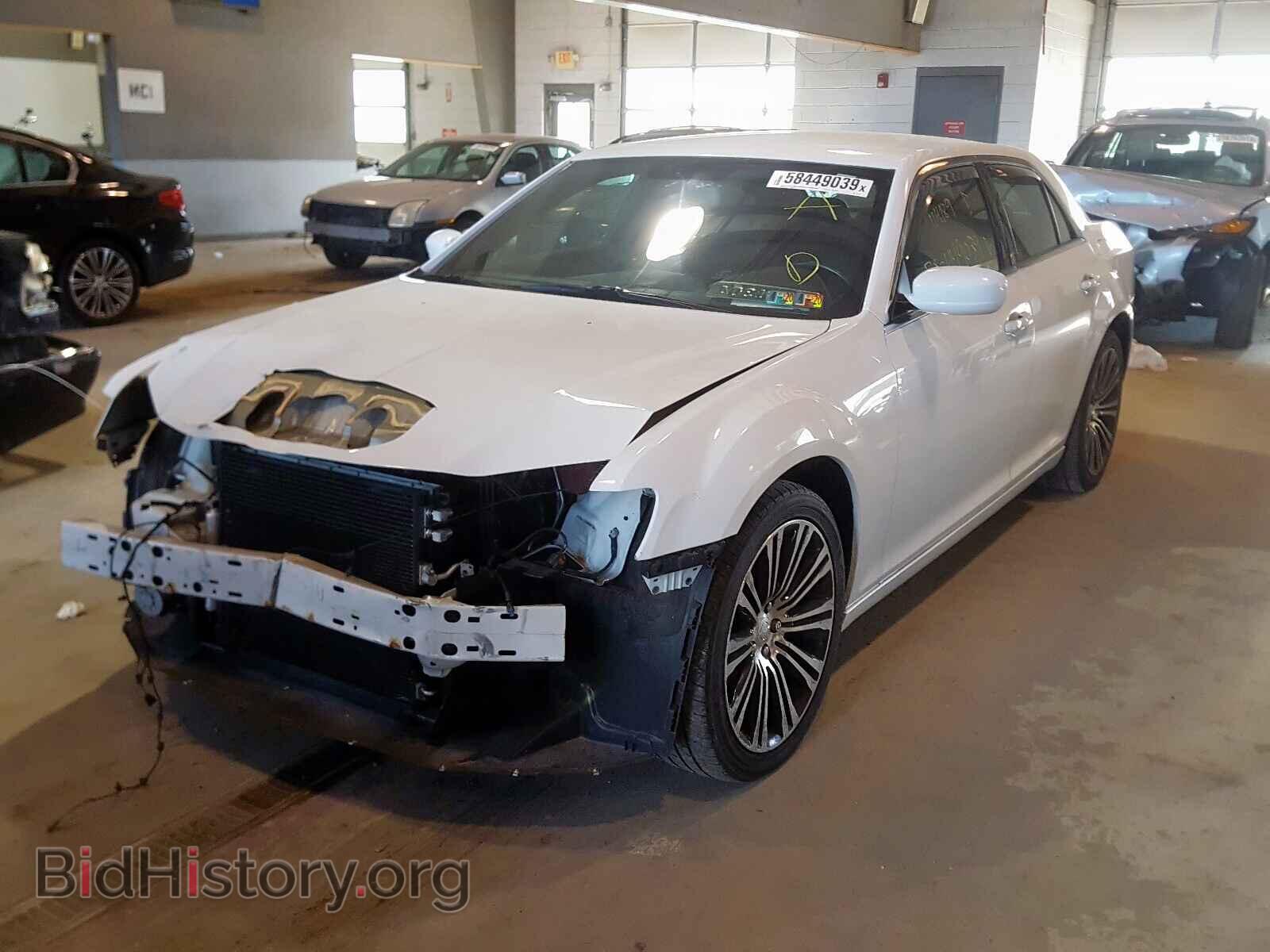 2012 CHRYSLER 300 - VIN: 2C3CCABG0CH217301 - Фото 2