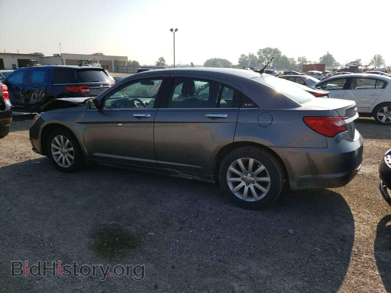 2013 CHRYSLER 200 - VIN: 1C3CCBBB3DN765103 - Фото 2