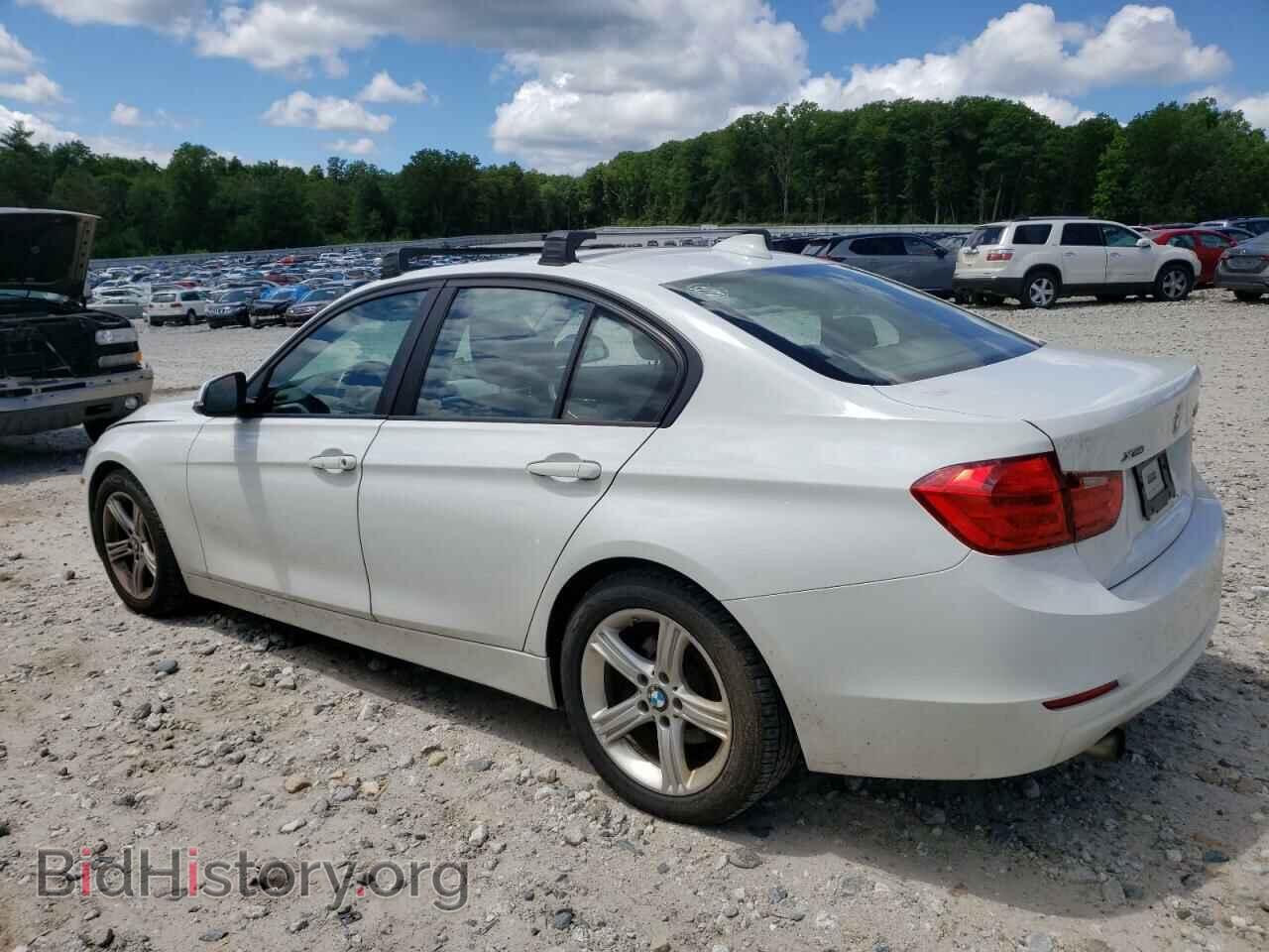 2014 BMW 3 SERIES - VIN: WBA3C3G59ENS70004 - Фото 2