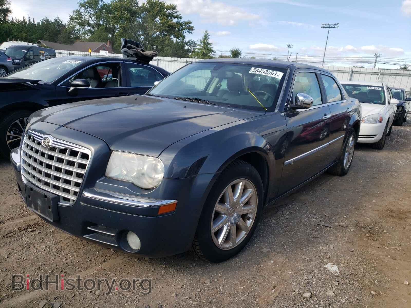 2008 CHRYSLER 300 - VIN: 2C3KA63H08H141186 - Фото 2