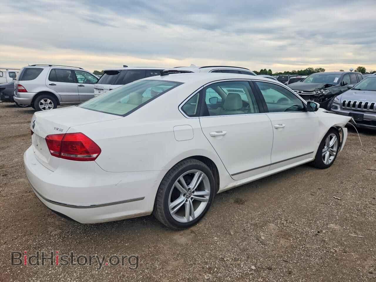 2015 VOLKSWAGEN PASSAT - VIN: 1VWBS7A32FC005192 - Photo 2