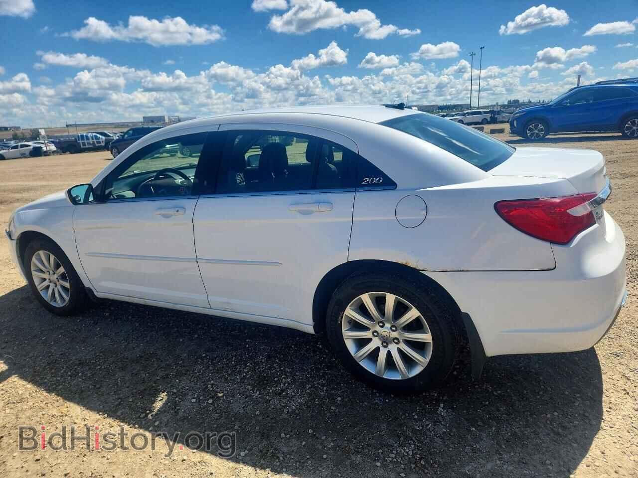 2011 CHRYSLER 200 - VIN: 1C3BC1FB0BN550176 - Photo 2