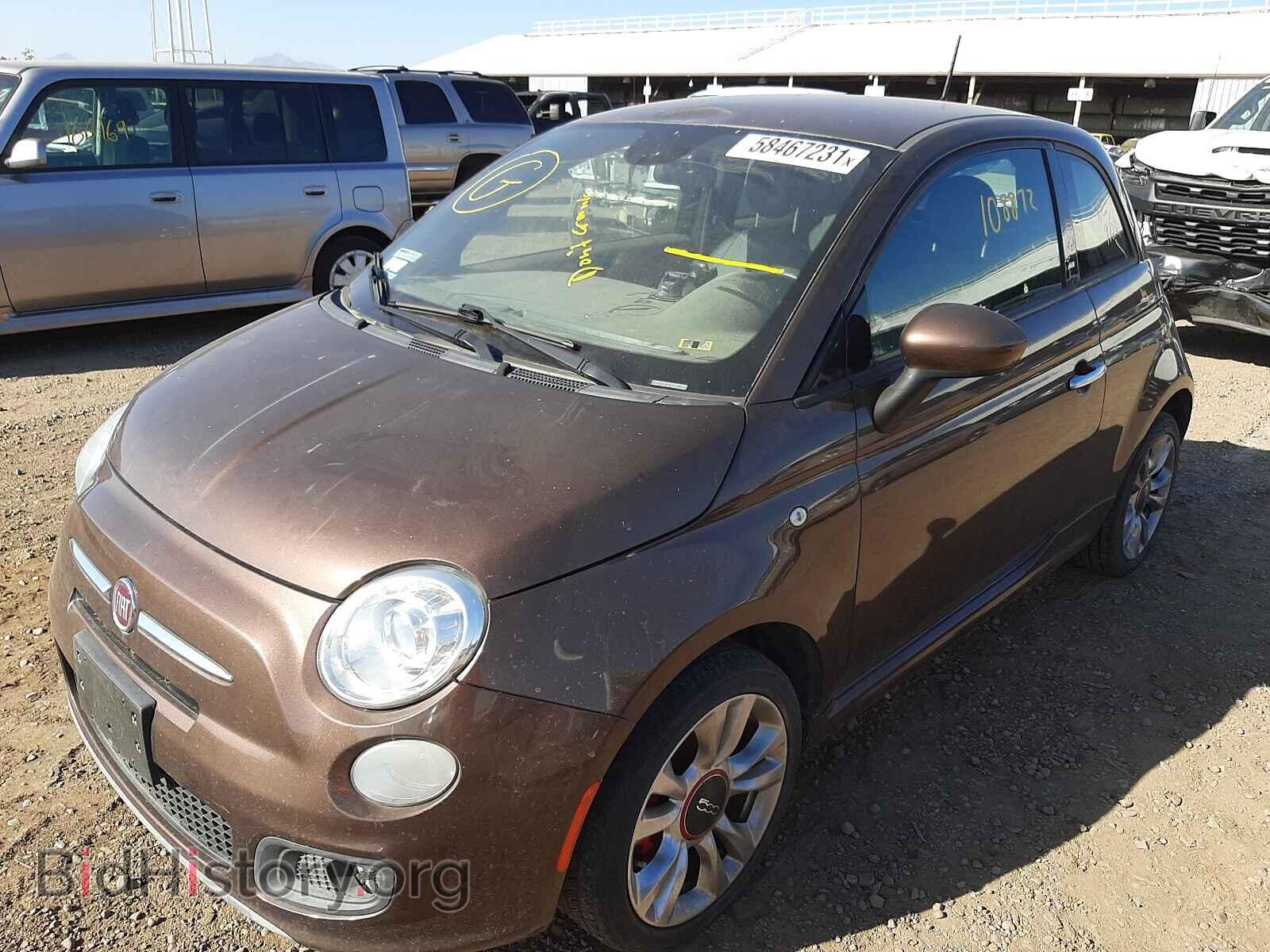 2015 FIAT 500 - VIN: 3C3CFFBR3FT676890 - Фото 2