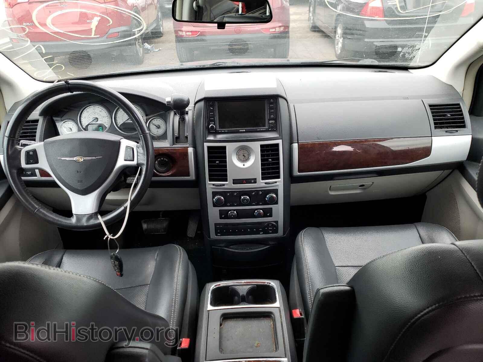 2010 CHRYSLER MINIVAN - VIN: 2A4RR8D15AR495604 - Фото 9